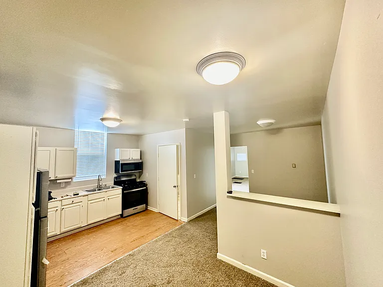 5200 Hunter Ave #1 — Photo 7