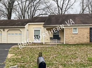 1724 Fantasia Cir, Herndon, VA 20170