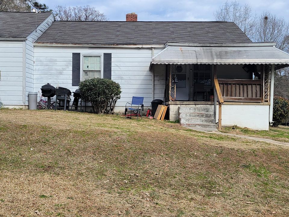 2nd image of 2511 E Main St