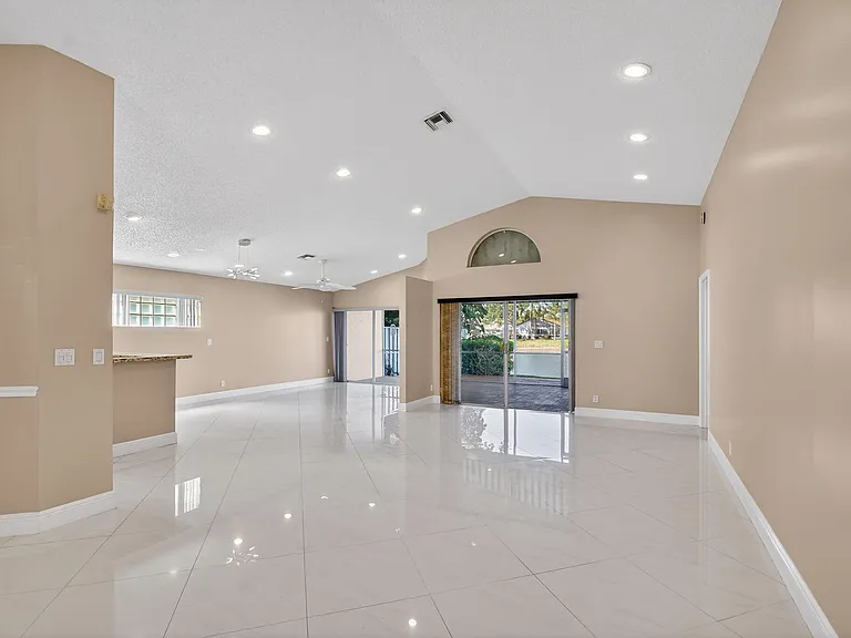 7891 Sailing Shores Ter — Photo 4