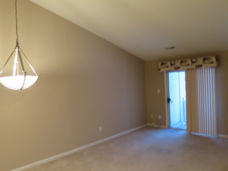 2nd image of 15021 Bennett Pl #2