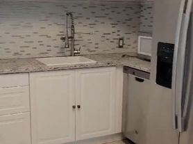 1041 NW 34th St, Miami, FL