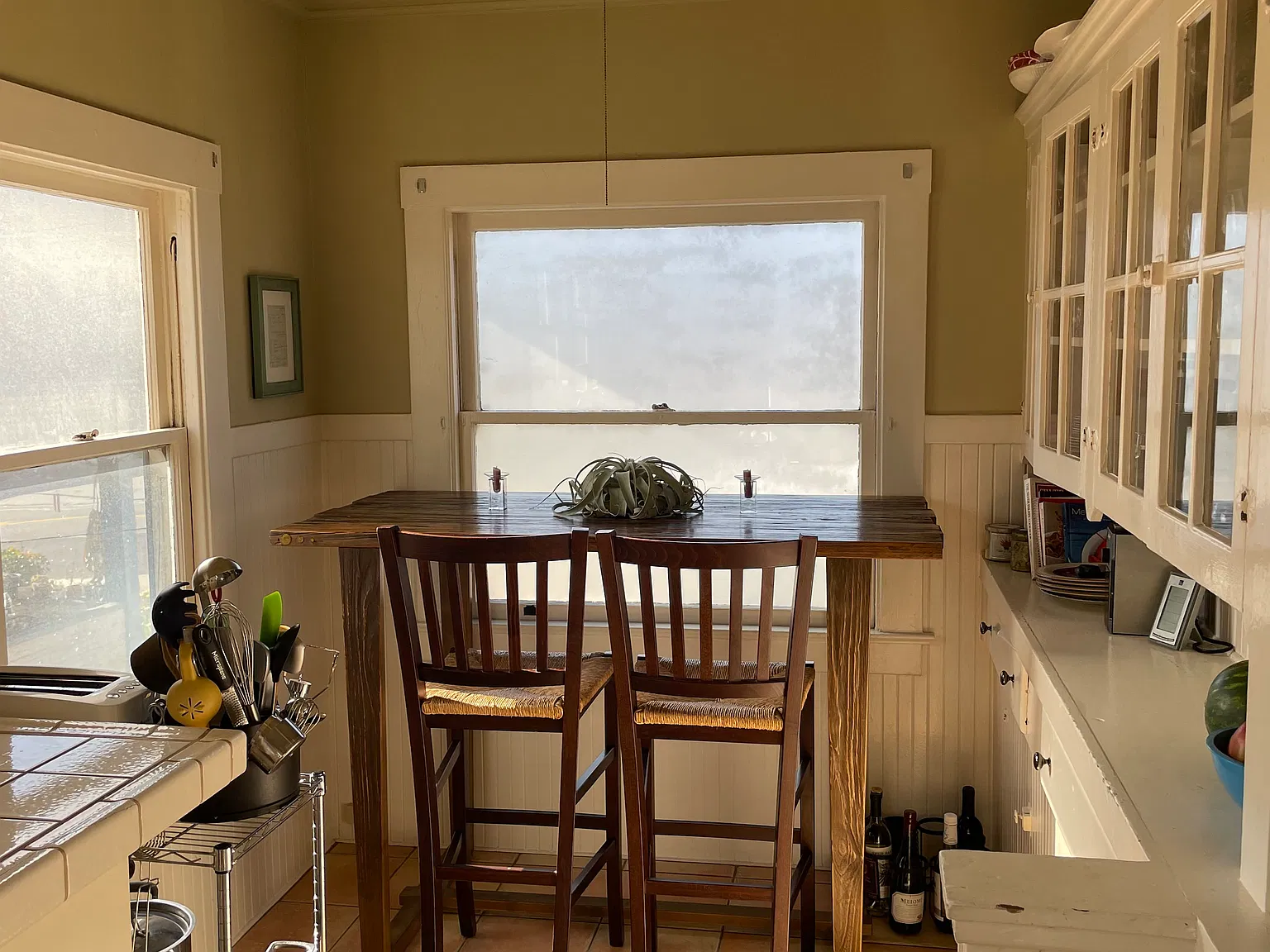 3 bed, 1000 sqft, $1,308 — Photo 1