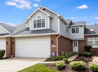 2019 Clover Ln, Woodridge, IL 60517