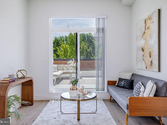 5th image of 901 3rd St NE #304