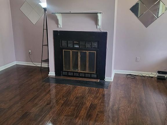3rd image of 7112 Donnell Pl #D