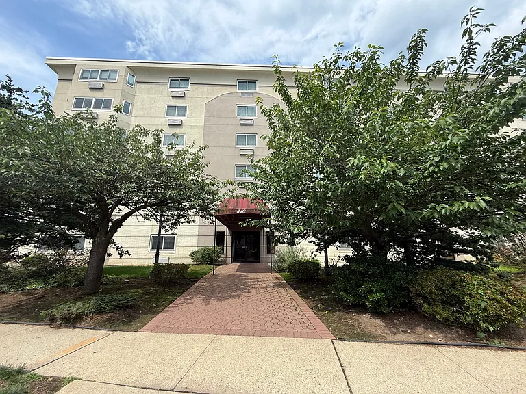 310 Lookout Ave #106 — Photo 17