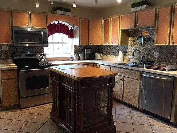 3rd image of 2253 Bahia Vista St