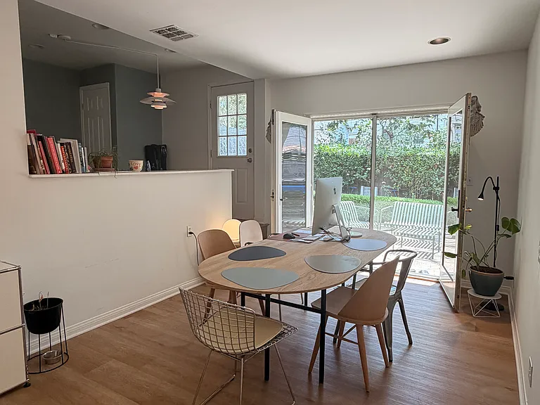 4650 Crown Ave — Photo 6
