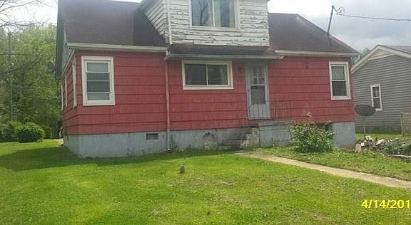 3rd image of 3231 SE Lansing Ave