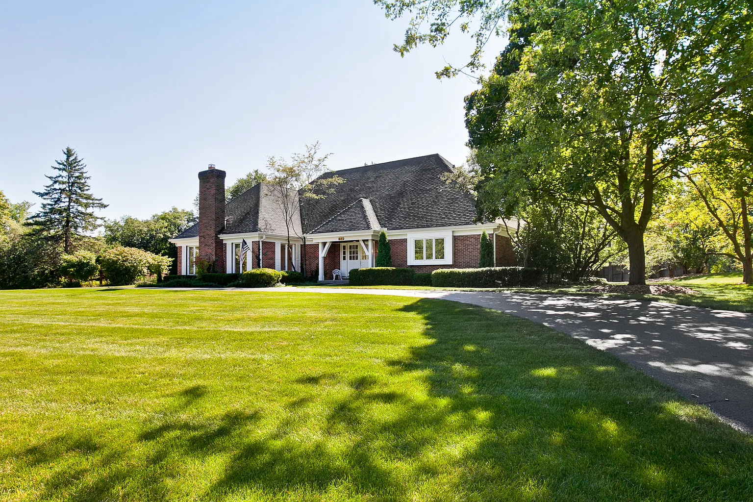 150 N Suffolk Ln photo 1