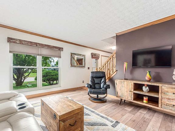 4th image of 7166 Hilmar Dr