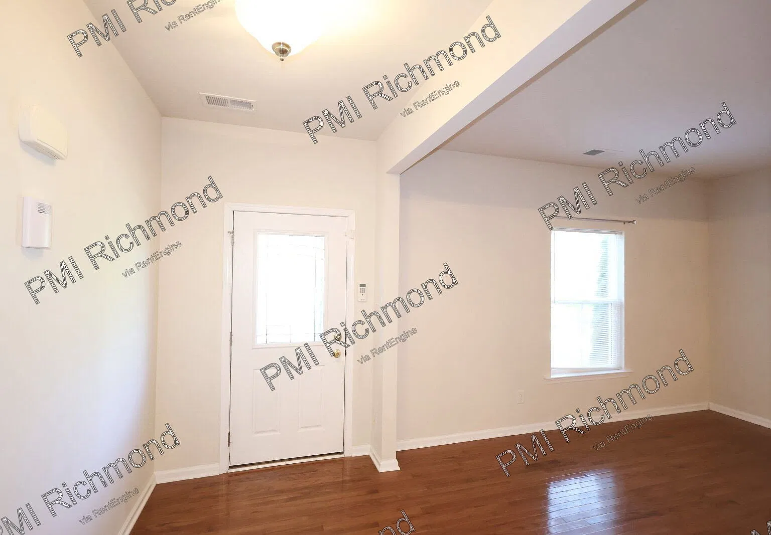 4 bed, 2.5 bath, 3060 sqft, $3,080 — Photo 4