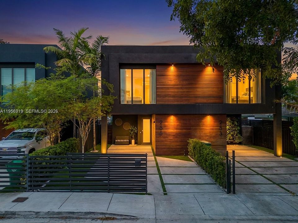 1st image of 255 NW 39th St
