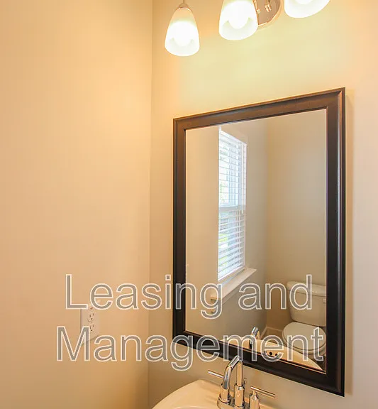 111 Crimson St — Photo 9