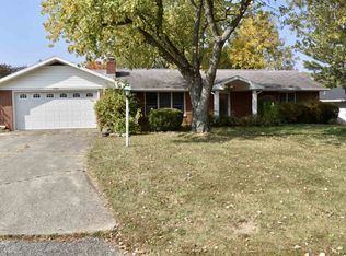 1205 N Wildwood Ln, Muncie, IN 47304