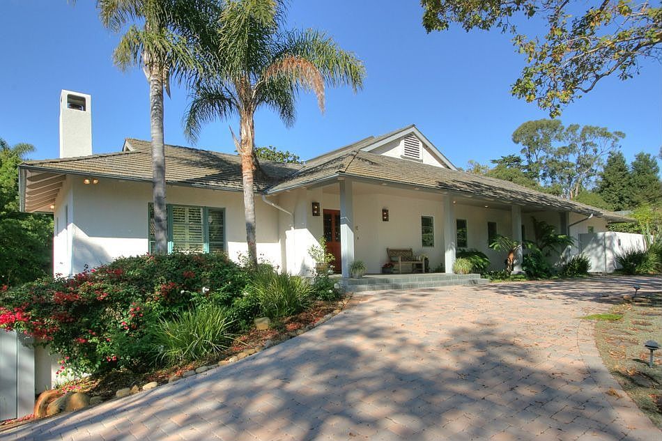 Paver driveway at entry
