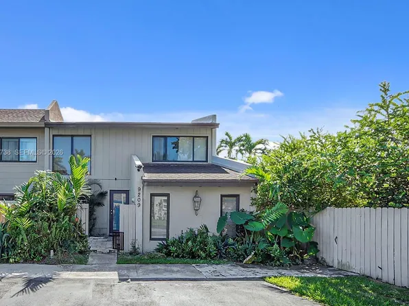 9209 SW 136th Street Cir, Miami, FL 33176