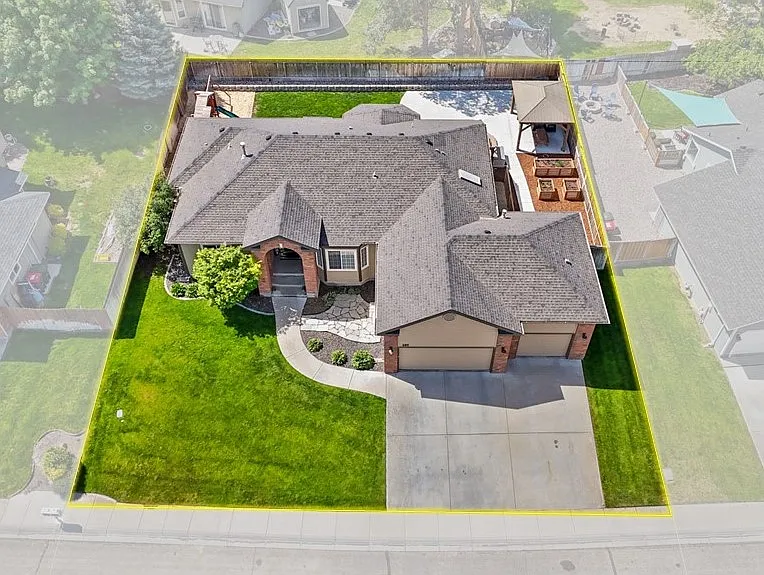 695 W Riodosa Dr — Photo 2