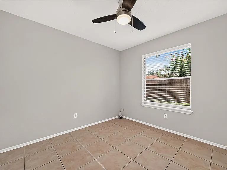 19942 Great Elms Dr — Photo 23