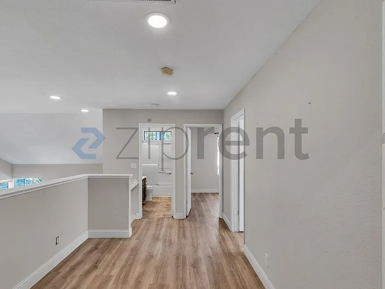 1240 Litchfield Ave — Photo 15