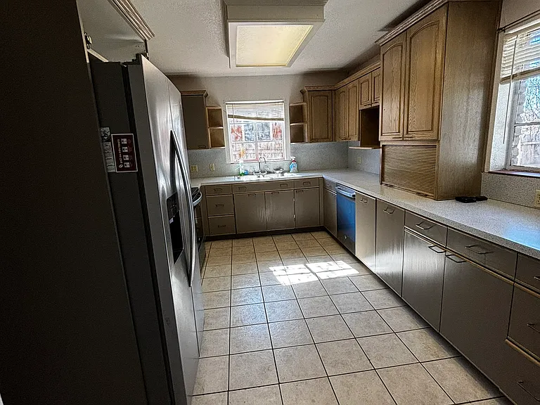 1505 Carlisle Ct — Photo 11
