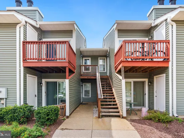 8624 Beekman Pl #24C, Alexandria, VA 22309