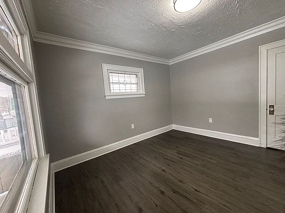 3rd image of 4072 E 64th St #1