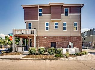 2410 S Scranton St, Aurora, CO 80014