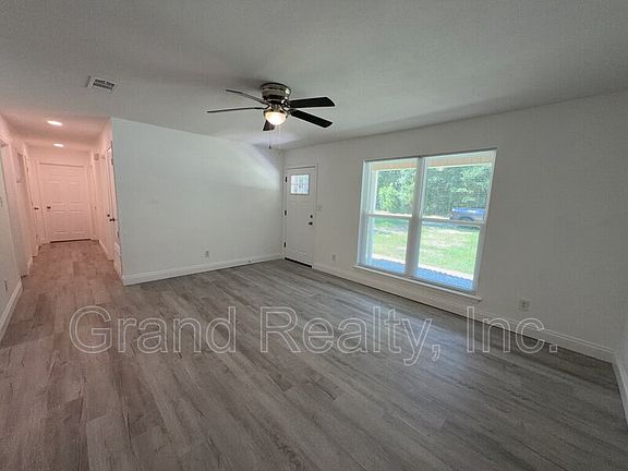 4th image of 6733 Applegate St
