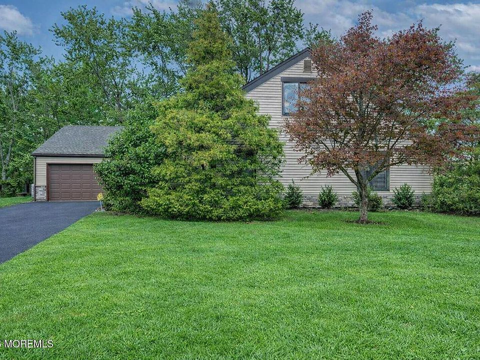1st image of 32 Ethan Allen Road