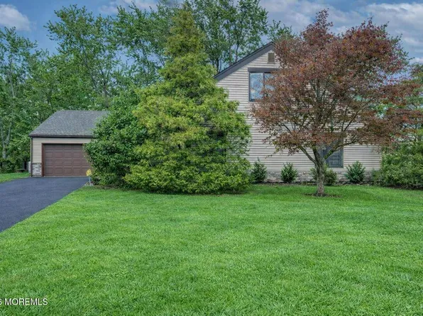 32 Ethan Allen Road, Freehold, NJ 07728