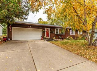 2506 Prairie Rd, Madison, WI 53711