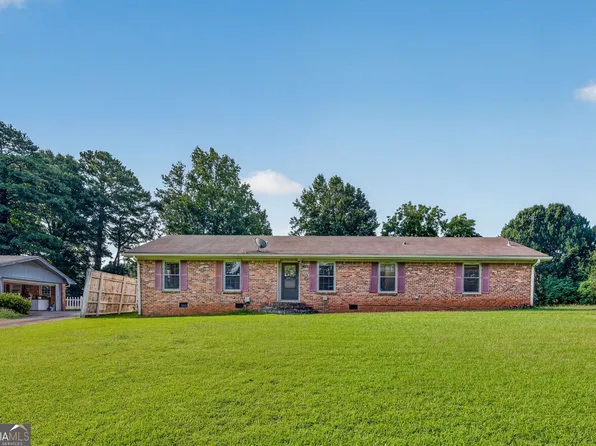 6182 Meadowbrook Dr, Norcross, GA 30093