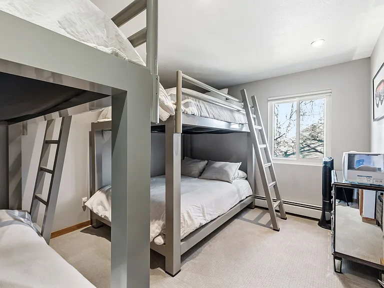 412 S Main St #221 — Photo 17
