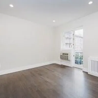 Rented by Bold New York | media 10