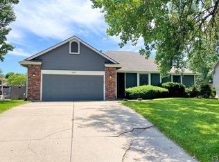 6617 SW Hamptonshire Ln, Topeka, KS 66614