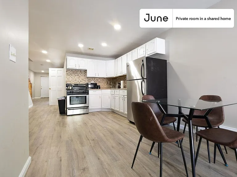 71 Clermont Ave #D — Photo 3