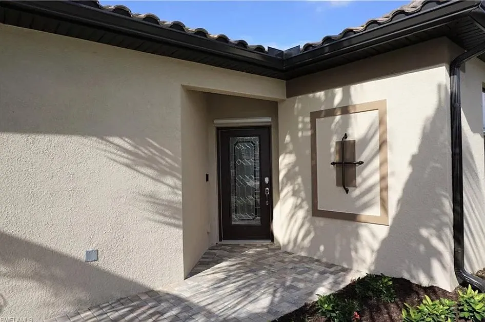 3 bed, 1583 sqft, $2,800 — Photo 2