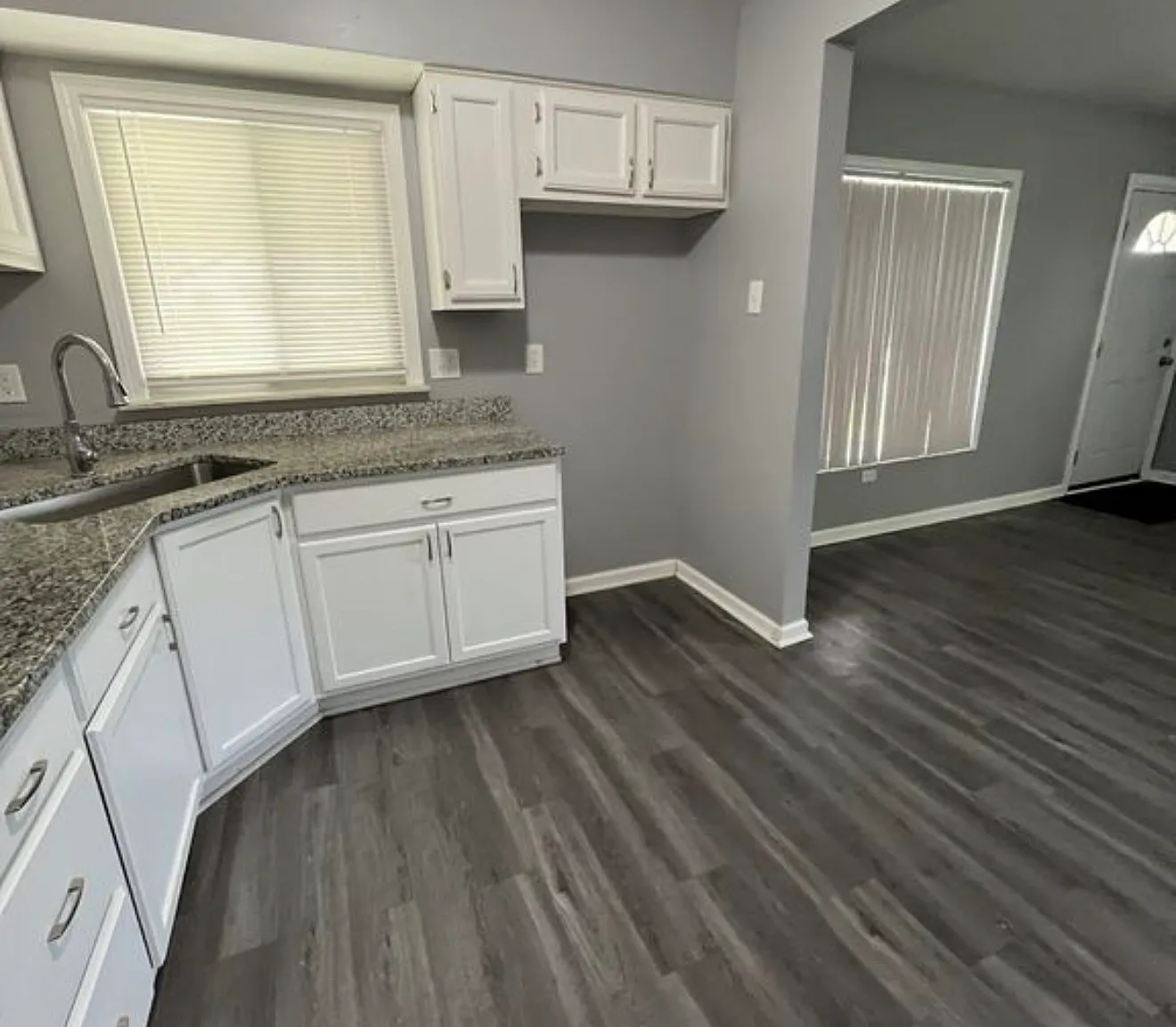 3 bed, 1000 sqft, $1,400 — Photo 2