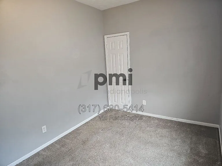 112 Adler St — Photo 11