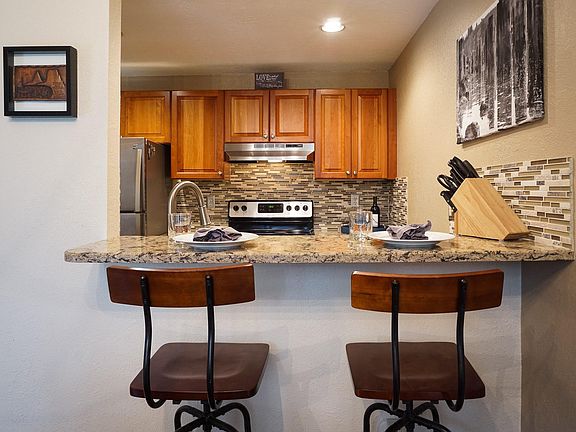 4th image of 14533 NE 30th Pl #D