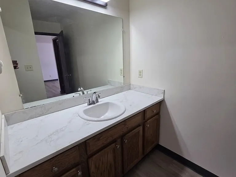 187 S National Ave #15 — Photo 3