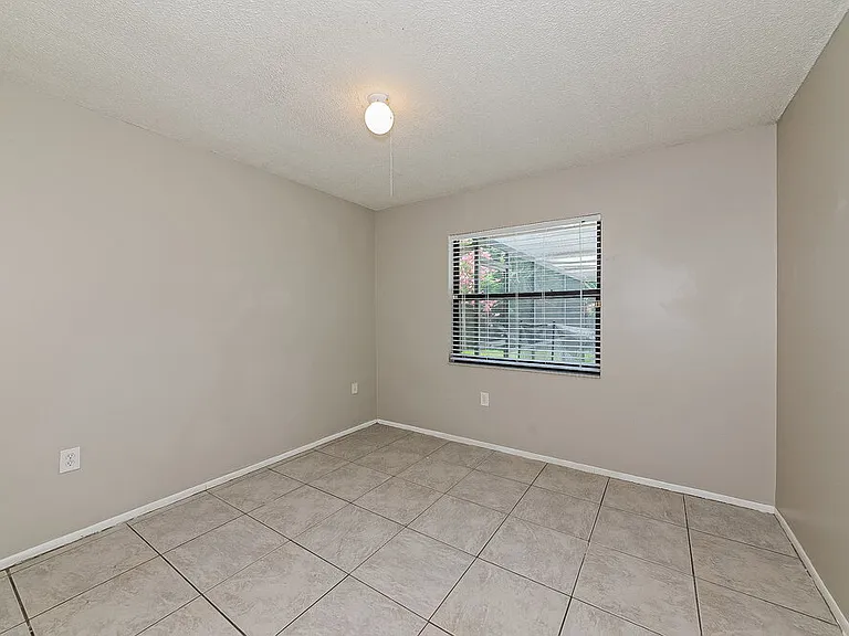 4277 Lancaster Dr — Photo 11