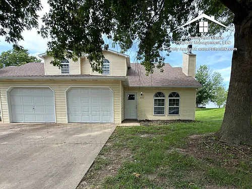 2717 Mayflower Dr Photo 1