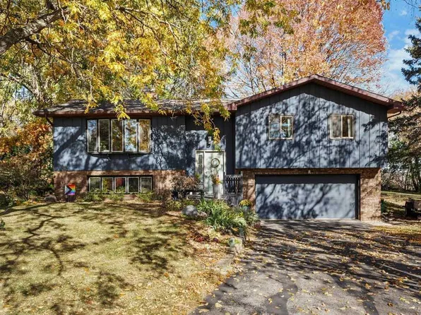 2789 Ruffian Circle, Cottage Grove, WI 53527