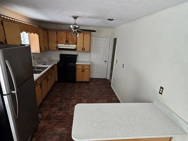 4918 Locksley Ave — Photo 2
