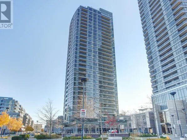 9 Valhalla Inn Rd #2205, Toronto, ON M9B 0B2
