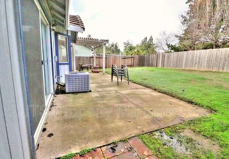 3549 Pine Hollow Way — Photo 51