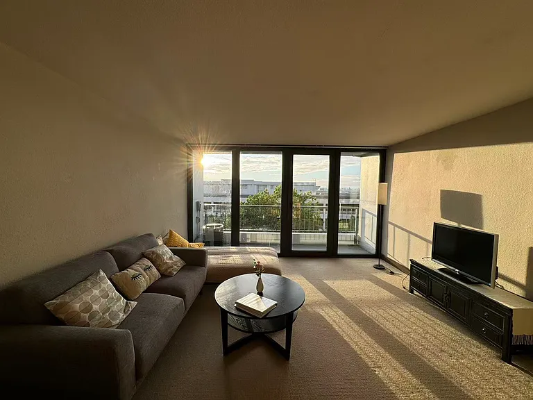 111 SW Harrison St #7G — Photo 4
